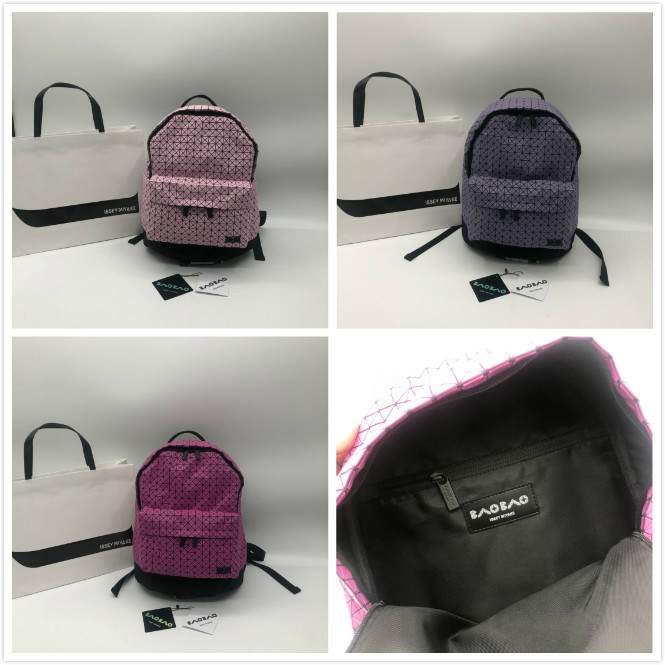 Picture of Issey Miyake Handbags _SKUfw85977866fw